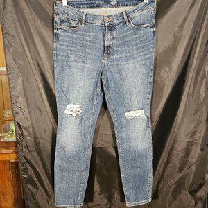 Old Navy Rockstar High Rise Skinny jeans. Size 14